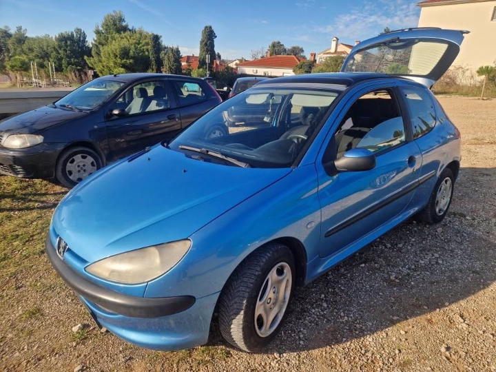 Peugeot 206