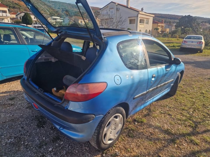 Peugeot 206