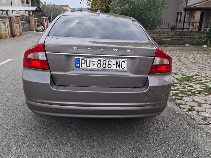 Volvo S80