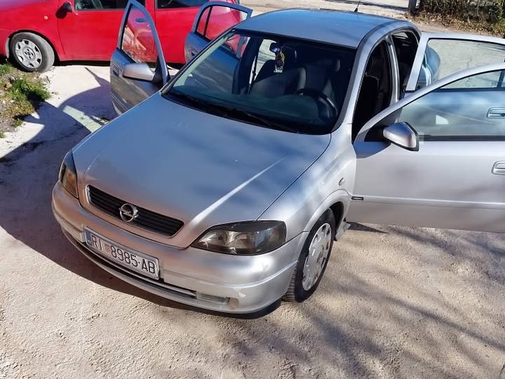 Opel Astra 1.7