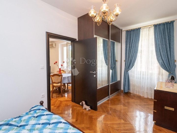 Opatija, Centar, dugoročan najam, 55 m2