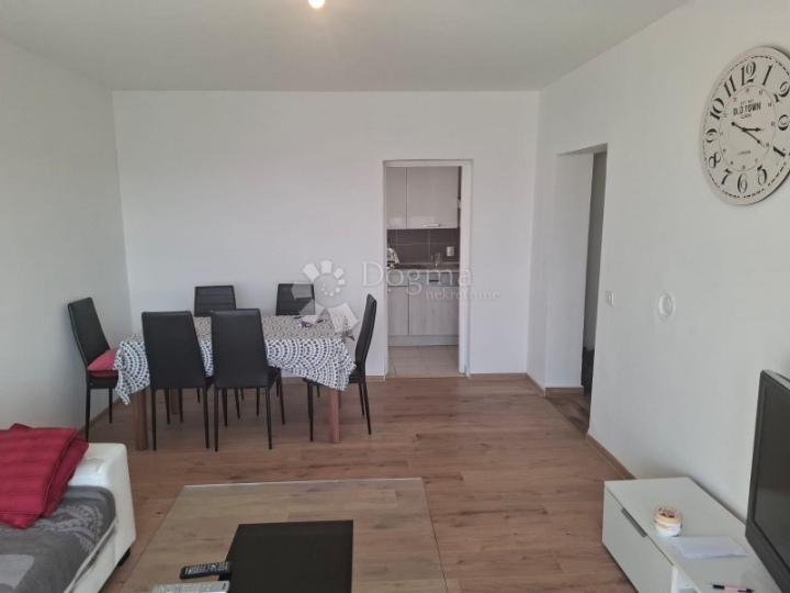 Predivan bombon u Srcu Pule - stan za dugoročni najam