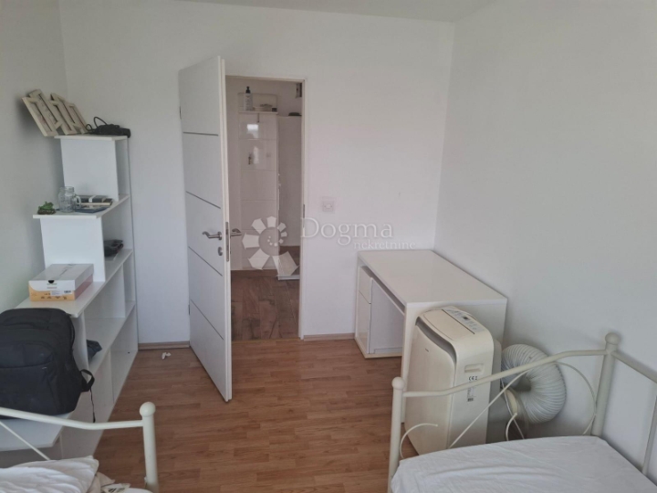 Predivan bombon u Srcu Pule - stan za dugoročni najam