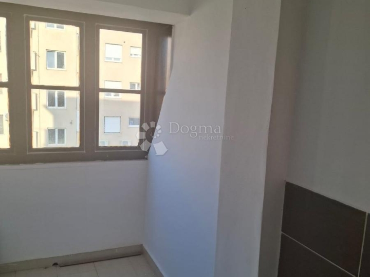 Predivan bombon u Srcu Pule - stan za dugoročni najam