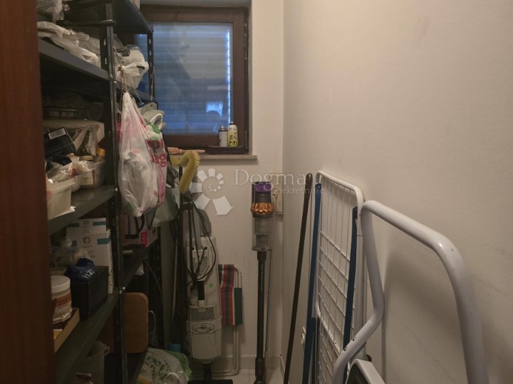 Velika kuća s više mogućnosti - Drenova