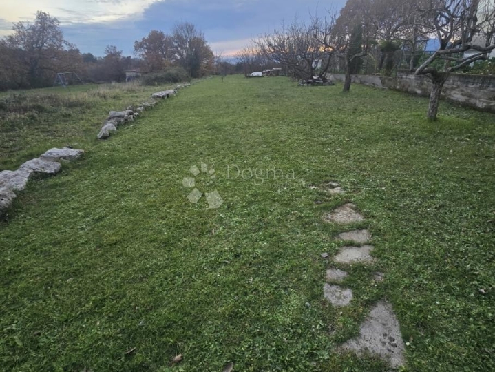 Velika kuća s više mogućnosti - Drenova