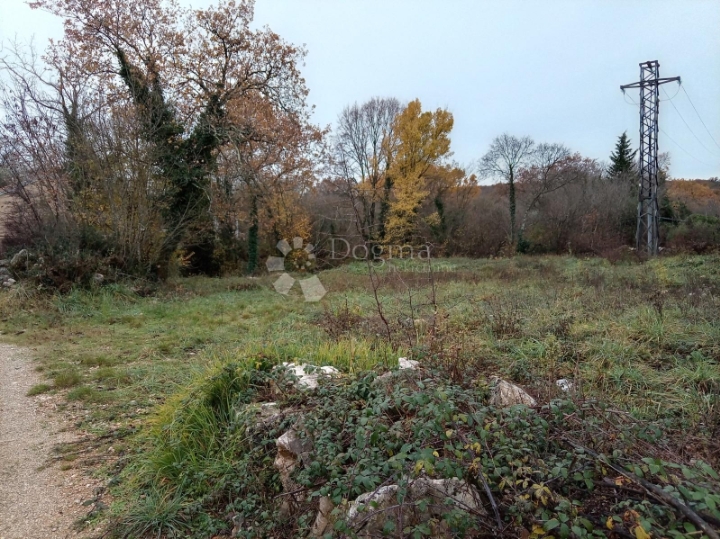 Građevinsko zemljište 1.022 m² - ravan teren, otok Krk