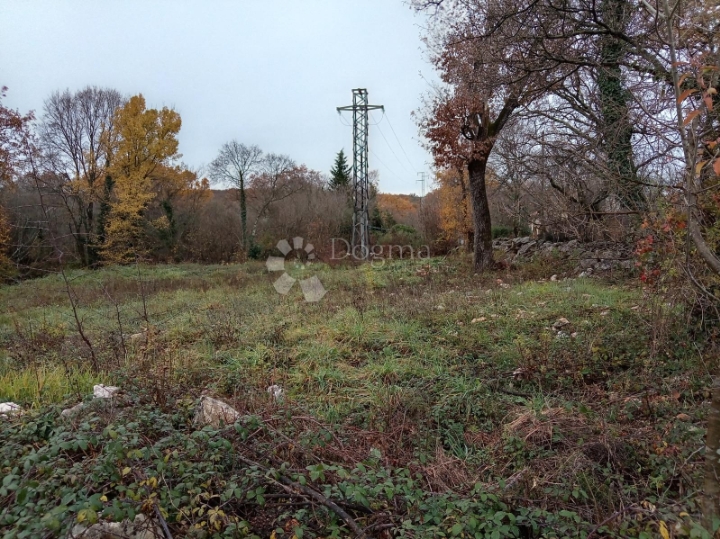 Građevinsko zemljište 1.022 m² - ravan teren, otok Krk