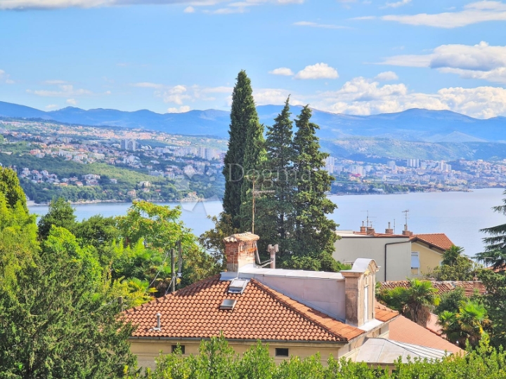 Opatija, moderan 2S+DB, bazen, 2 parking mjesta