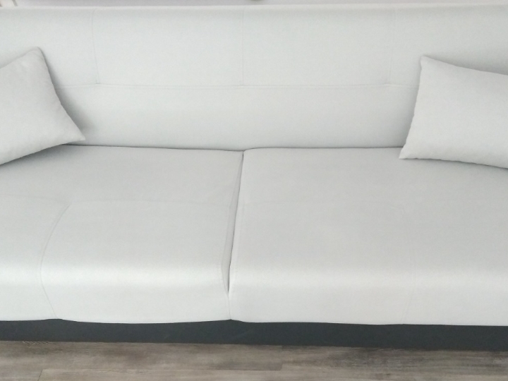 Trosjed s ležajem i spremnikom