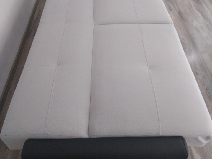 Trosjed s ležajem i spremnikom