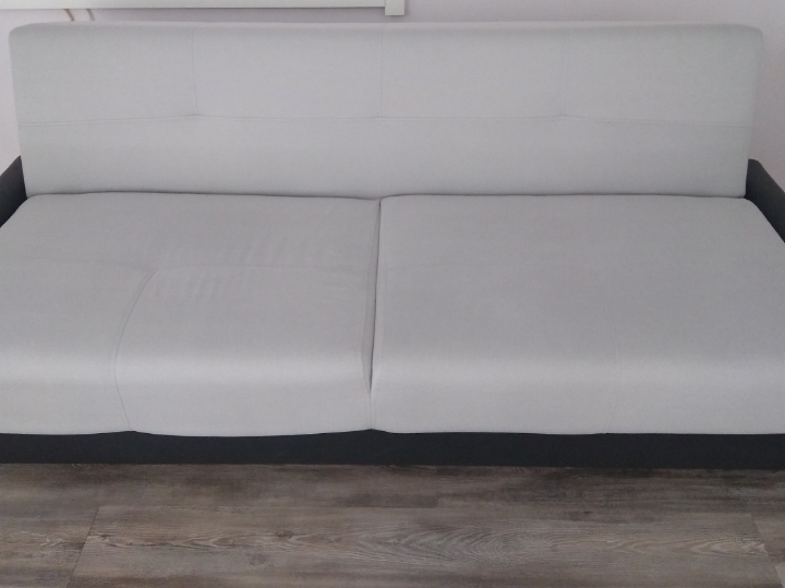 Trosjed s ležajem i spremnikom