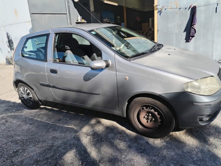 Prodajem Fiat Punto