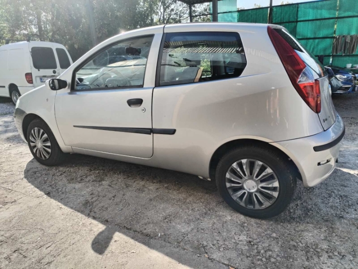 Prodajem Fiat Punto