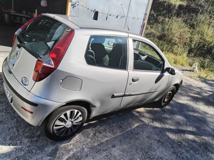 Prodajem Fiat Punto