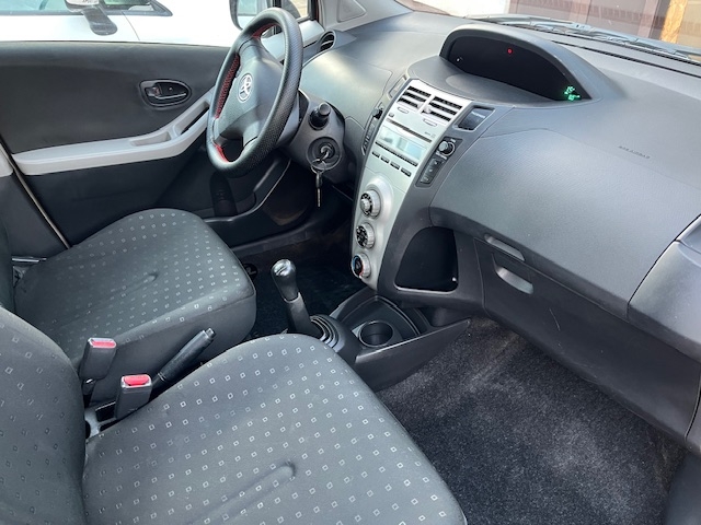 Toyota Yaris 1.3 VVT-i....odlična!!