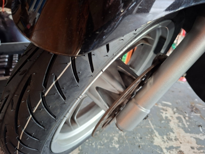 Peugeot Geopolis 250ie (Beverly)