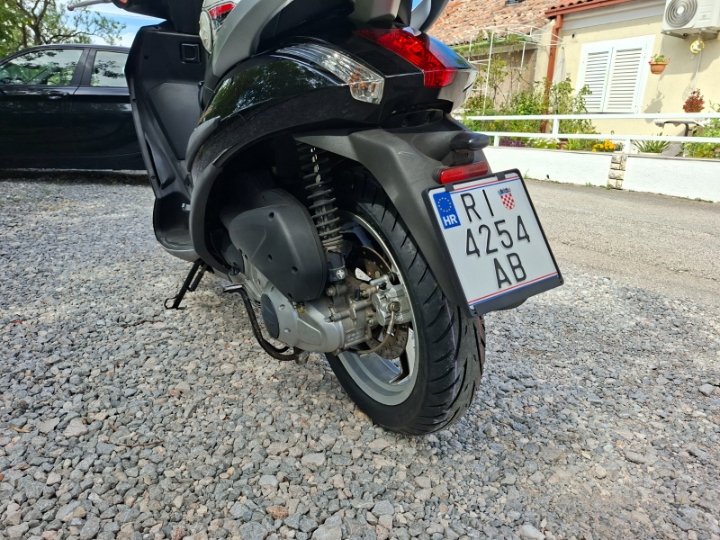 Peugeot Geopolis 250ie (Beverly)