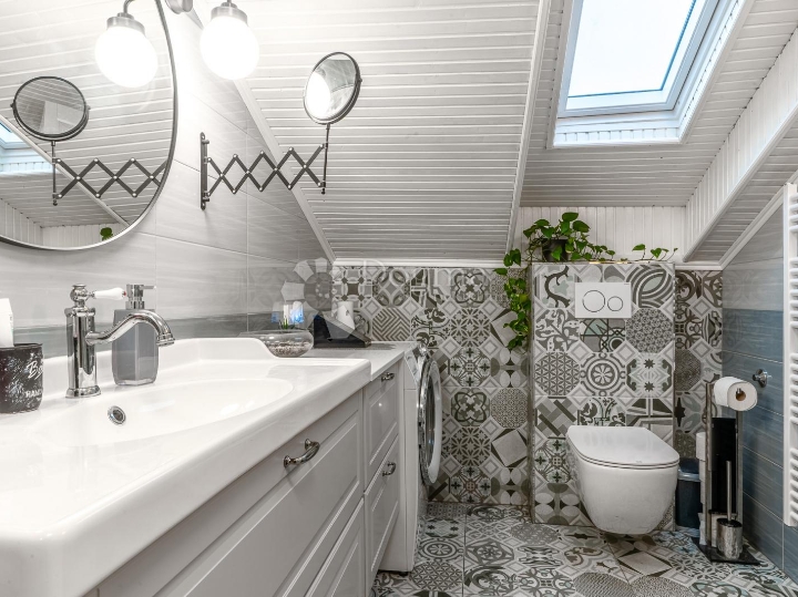 Belveder, 3S+DB,  83m2 (100 m² u naravi), novoadaptiran, opremljen