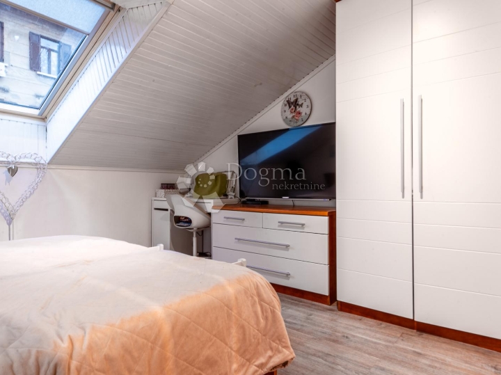 Belveder, 3S+DB,  83m2 (100 m² u naravi), novoadaptiran, opremljen