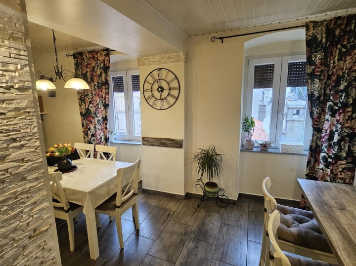 Belveder, 3S+DB,  83m2 (u naravi 100m2), novoadaptiran!