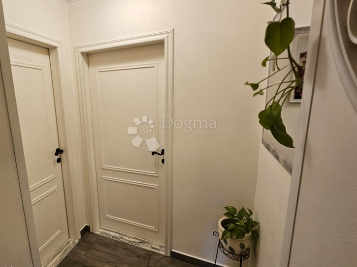 Belveder, 3S+DB,  83m2 (u naravi 100m2), novoadaptiran!