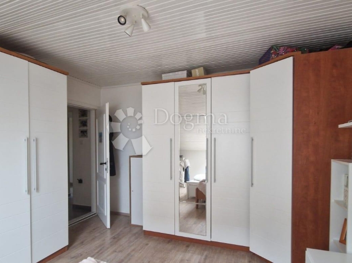 Belveder, 3S+DB,  83m2 (u naravi 100m2), novoadaptiran!