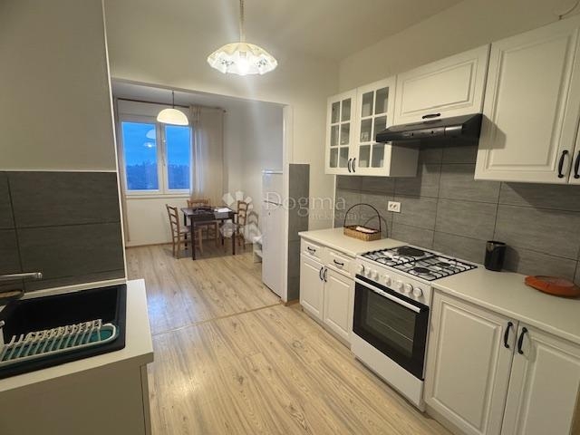 Škurinje jednosoban stan s lođom