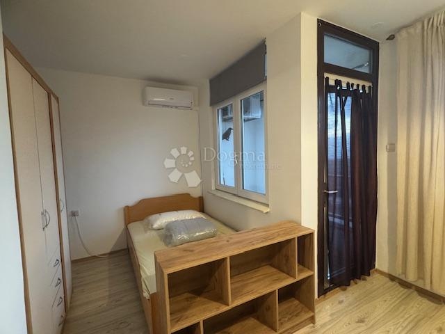 Škurinje jednosoban stan s lođom