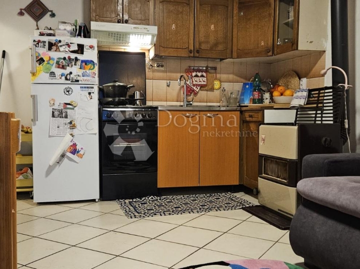 Kuća u srcu grada s impresivnom krovnom terasom