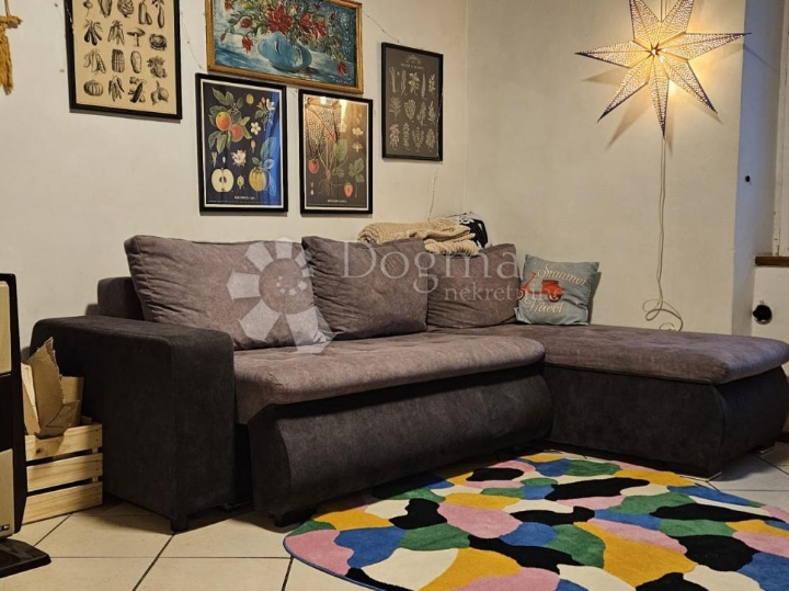 Kuća u srcu grada s impresivnom krovnom terasom