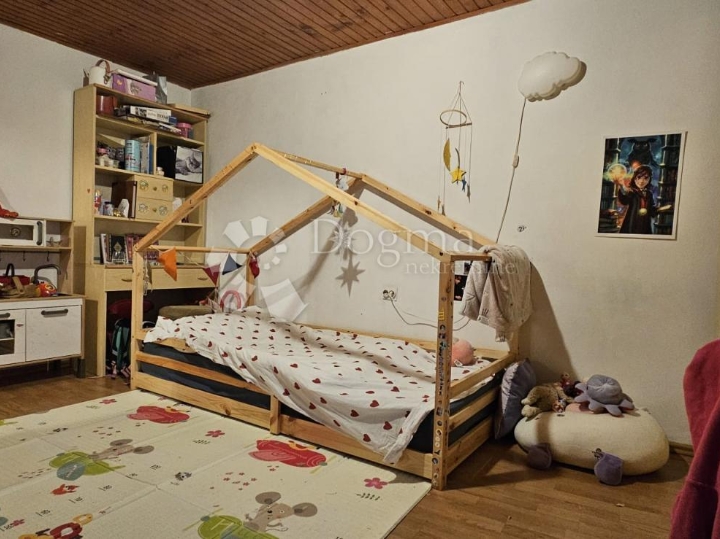 Kuća u srcu grada s impresivnom krovnom terasom