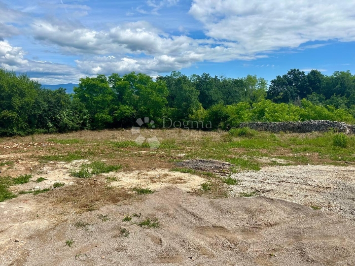 Spuštena cijena! Zemljište za villu iz snova! Top pogled, na rubu sela