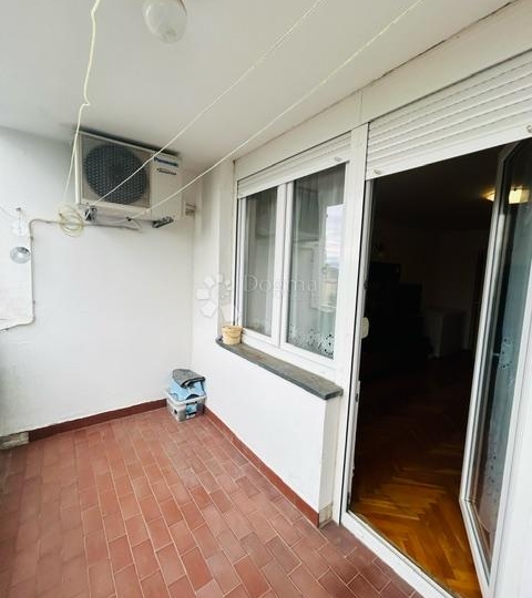 Komforan 2S+DB stan na Podmurvicama