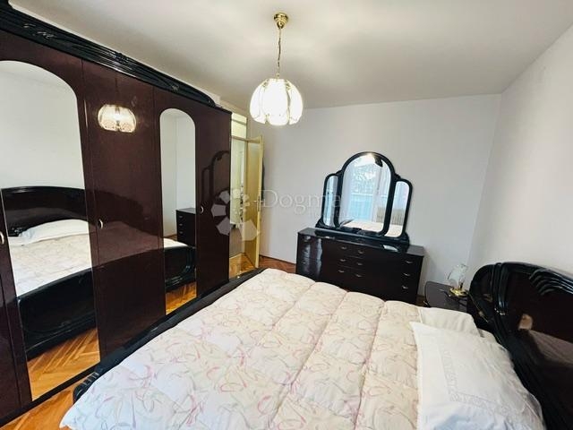 Komforan 2S+DB stan na Podmurvicama