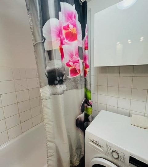 Komforan 2S+DB stan na Podmurvicama