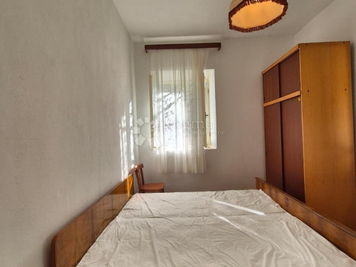 Kuća na Pašmanu niti 500m od mora!