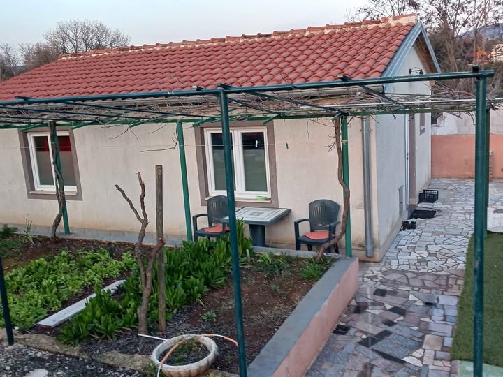 Prizemnica s bazenom - Rovinj