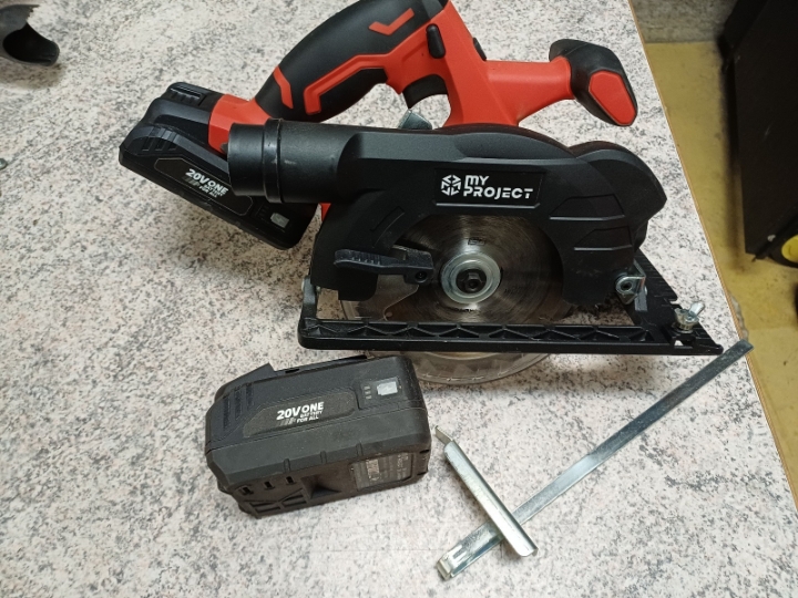 My project aku alati u kompletu