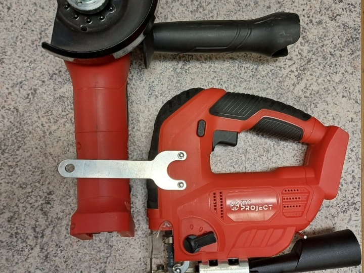 My project aku alati u kompletu