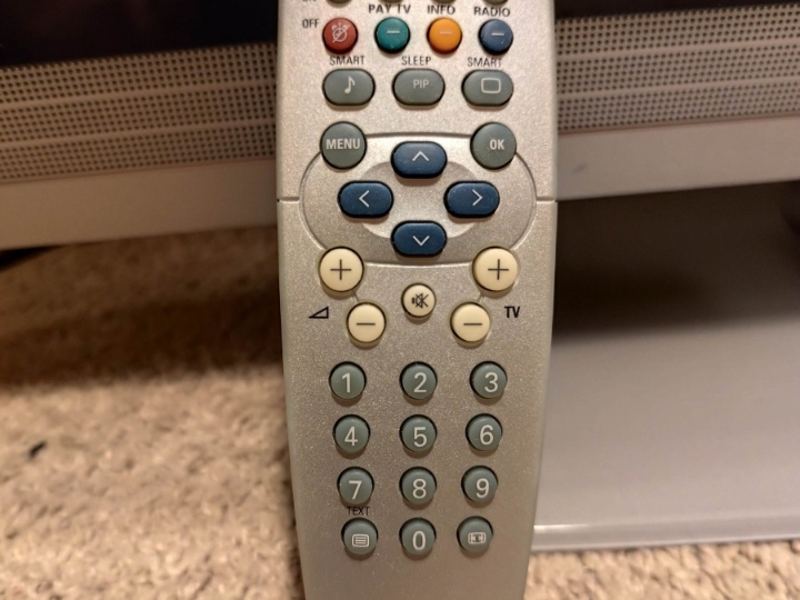 Philips lcd TV 82 cm