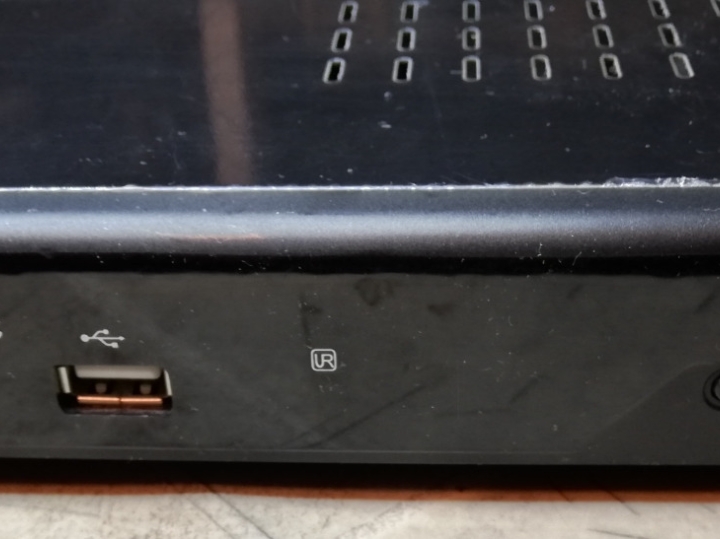 Philips lcd TV 82 cm