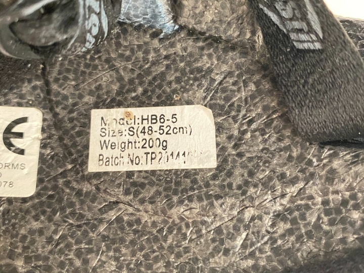 Dječju kacigu poklanjam