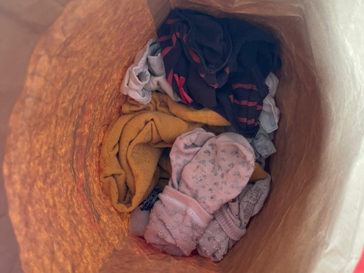 Odjeću, cipele za curicu poklanjam