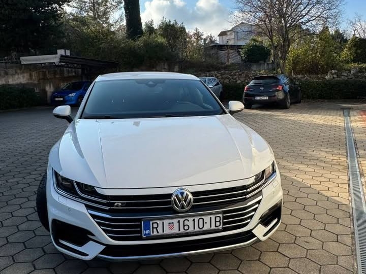 VW Arteon R-Line