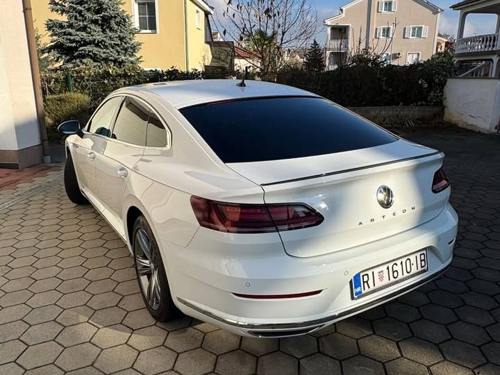 VW Arteon R-Line