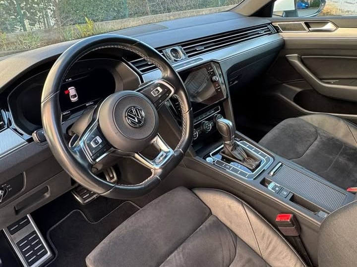 VW Arteon R-Line