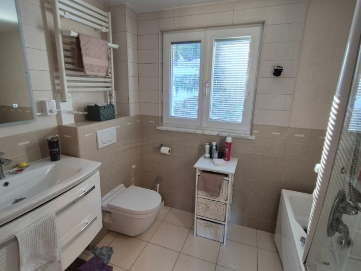 Opatija, 2S+DB s terasom i garažom