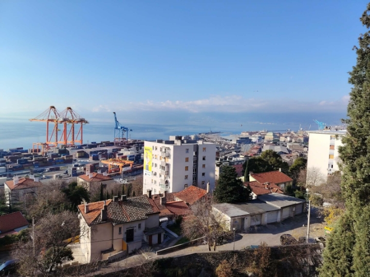 Najam stana Krimeja - Rijeka 3S+DB