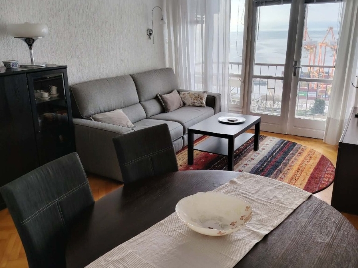 Najam stana Krimeja - Rijeka 3S+DB